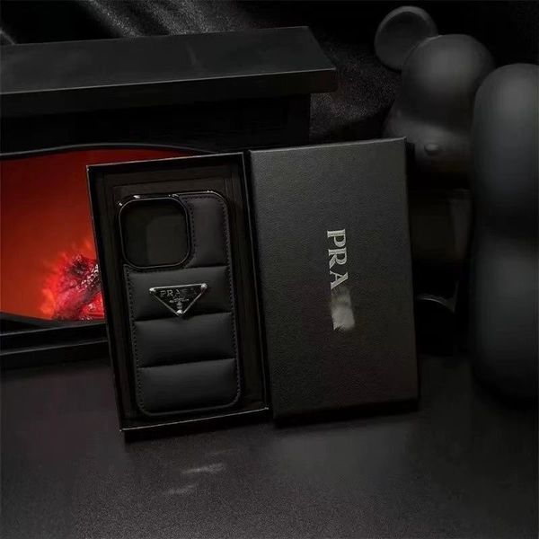 Чехол Prada на разные модели IPhone  034 фото