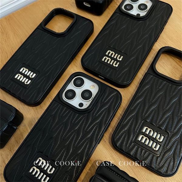 Чехол Miu Miu на разные модели IPhone  039.12 фото