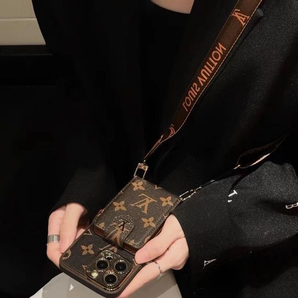 Чехол Louis Vuitton на разные модели IPhone  040.112 фото