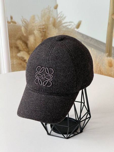 Кепка Loewe демісезон  2222 фото