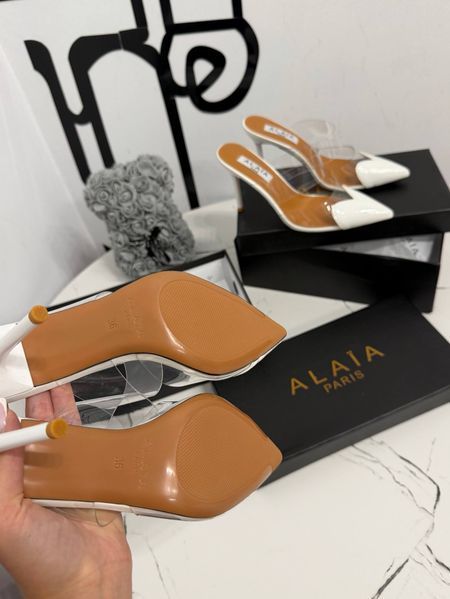 Туфлі Ala&iuml;a 4981 фото