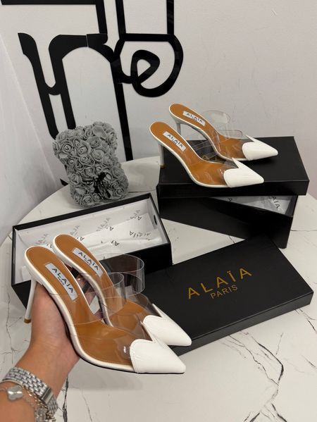 Туфлі Ala&iuml;a 4981 фото