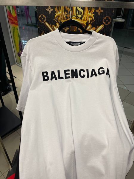 Футболка Balenciaga   202fns фото