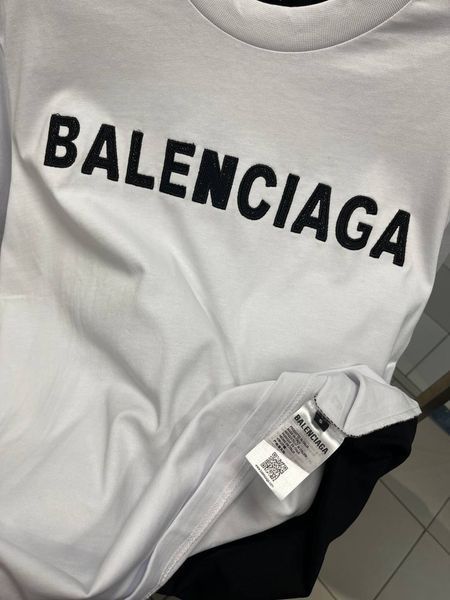 Футболка Balenciaga   202fns фото