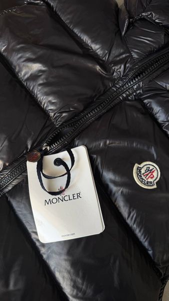 Жилет Moncler матова   2595 фото