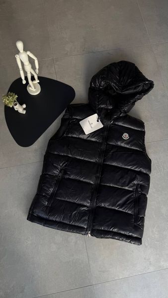 Жилет Moncler матова   2595 фото