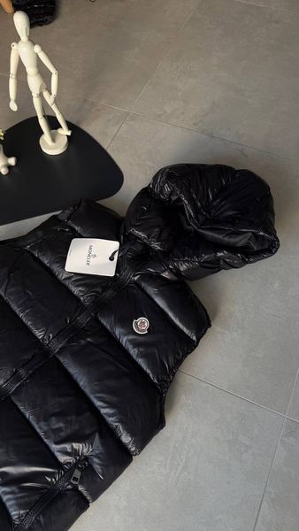 Жилет Moncler матова   2595 фото