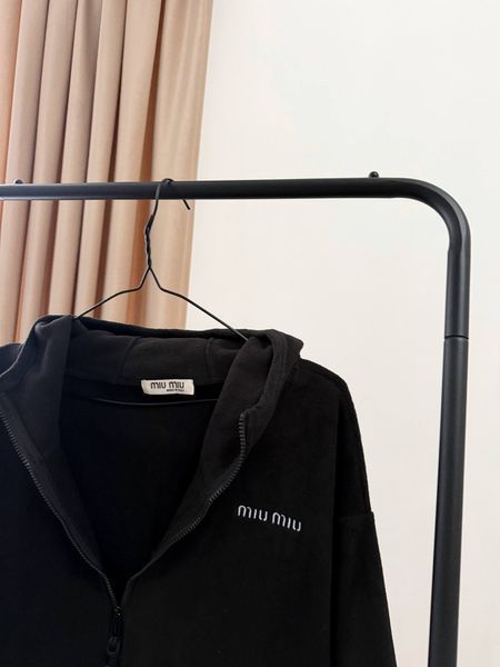 Кофта Miu Miu  1030 фото