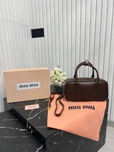 Сумка Miu Miu шоколад 100348 фото
