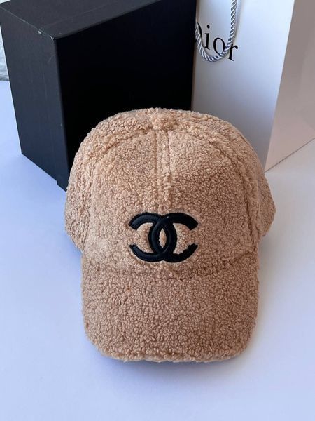 Теплі кепки Chanel 779 фото